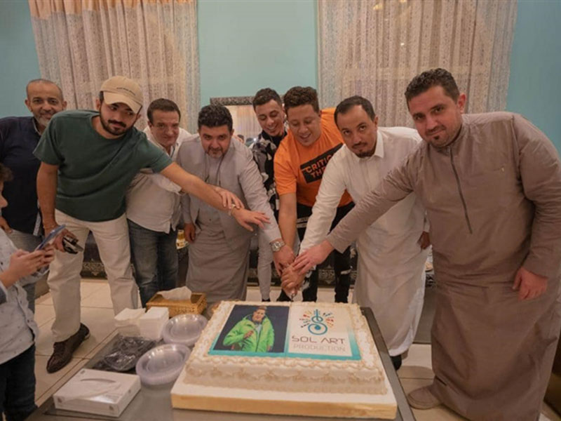"سيف من الذهب" أحدث هدايا حمو بيكا في السعودية
